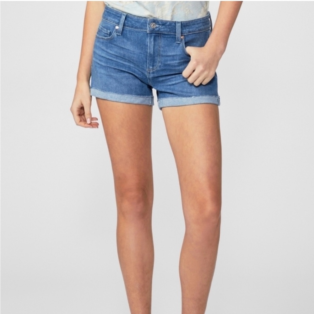 Paige denim Jimmy Jimmy Short light wash size 27. In excellent condition.